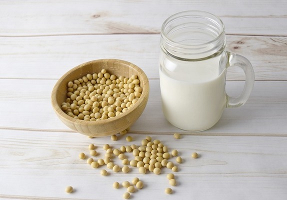 豆乳は太るのか?飲み過ぎた時の効果や副作用などを解説!のイメージ