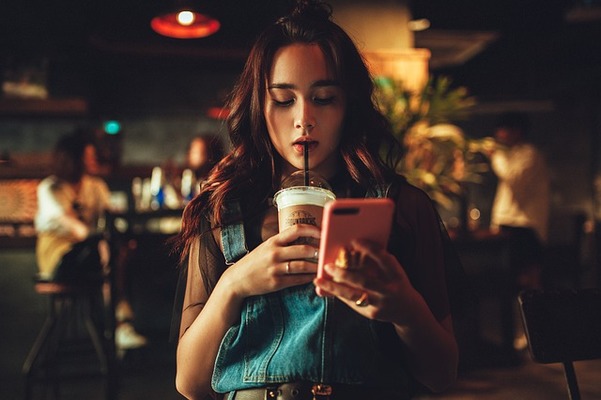 艶っぽいの意味とは?艶っぽく見える人の特徴も紹介のイメージ
