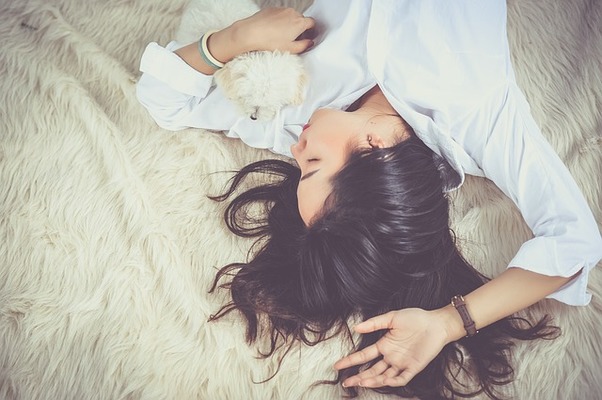サレ妻の意味とは?不倫や浮気される妻の特徴も紹介のイメージ