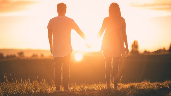 吉岡里帆の熱愛彼氏は?歴代の恋人や噂になった男性も紹介!のイメージ