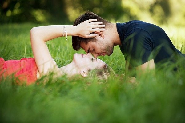 彼女が美人だとすぐ飽きる?綺麗すぎる彼女で男性が苦労することも紹介のイメージ
