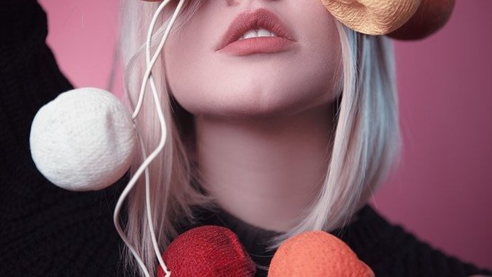 唇フェチの人の心理や特徴!唇の魅力や好きな唇の形も紹介のイメージ