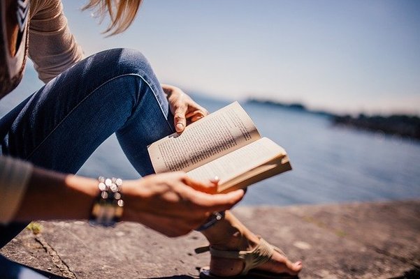 図書カードNEXTの使い道!本以外で買えるものや使えるお店も紹介のイメージ