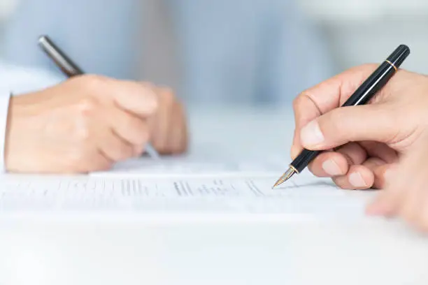 MOU(Memorandum of Understanding)とは?基本合意書の内容と他の契約書との違いを解説!