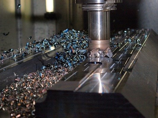 切断加工について解説!種類と特徴を抑えて適切な方法を選ぶのイメージ