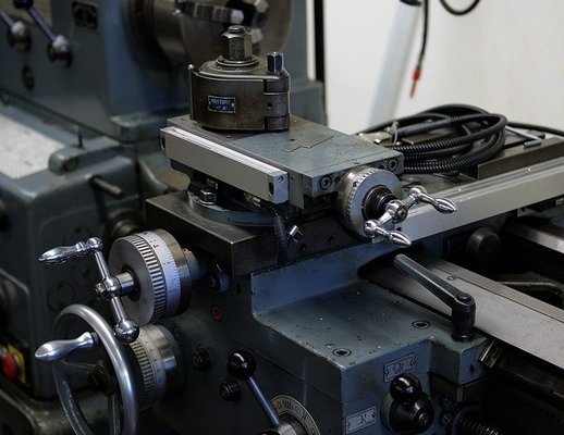 ローレット加工とは?工具/旋盤/平面など加工方法のイメージ