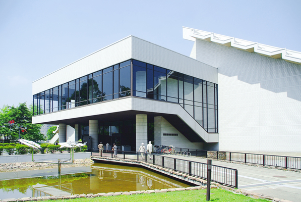 札幌市「北海道立近代美術館」はアートの殿堂!展示作品やランチ情報まとめ!のイメージ