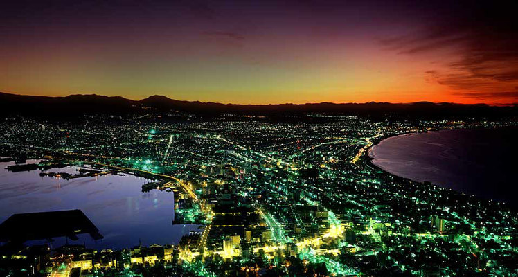 函館山の夜景を楽しむ決定版ガイド!言葉も失う絶景を徹底的に満喫!のイメージ