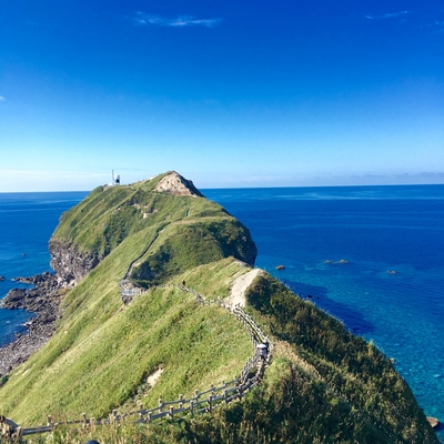 積丹「神威岬」は想像を絶する絶景!神秘の積丹ブルーを眺めるスポット!のイメージ