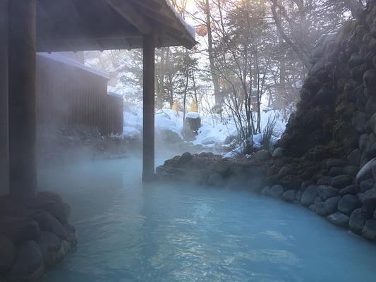 仙人と天女の露天風呂「高砂温泉」!CMで話題のレトロなスパホテル!のイメージ