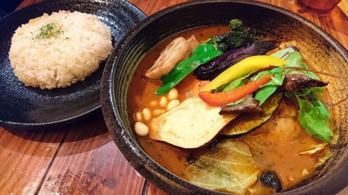 旭川「奥芝商店」はスープカレー専門店!人気メニューや待ち時間は?のイメージ
