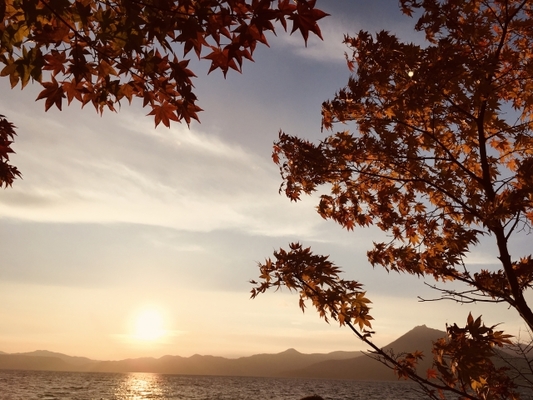「支笏湖紅葉まつり」で秋を満喫!見頃の時期や周辺の紅葉スポットまで解説!のイメージ