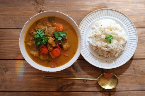 苫小牧の名物グルメ・ホッキカレー!美味しい名店「マルトマ食堂」で食す!のイメージ