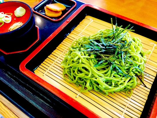 緑色のそば?釧路の老舗名店「竹老園」へ!人気メニューや評判は?のイメージ
