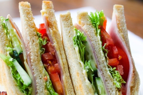 札幌のサンドイッチ専門店「さえら」で朝食!名物タラバサンドが絶品!のイメージ