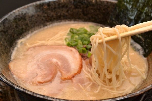 札幌「雨は、やさしく」は独創的なラーメンの人気店!その味や評判は?のイメージ