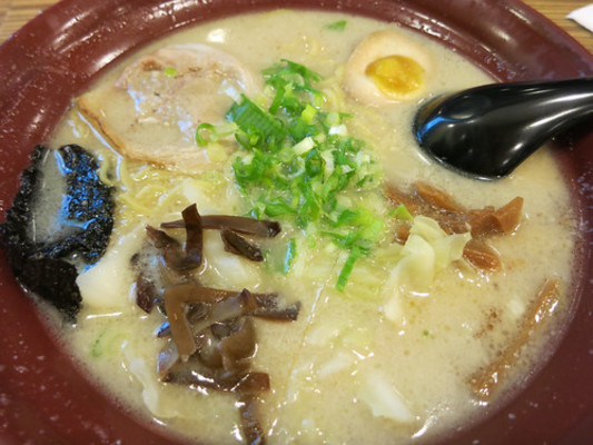 札幌「喜来登」のネギ盛り味噌ラーメンが絶品!営業時間や混雑情報は?のイメージ