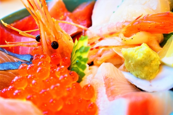 「魚のあんよ」の海鮮ランチバイキングが最高!880円とコスパも満足!のイメージ