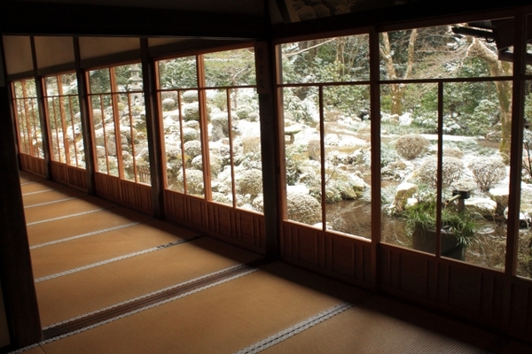 岩手・座敷わらし伝説の宿「緑風荘」へ!伝説の由来や温泉&宿泊情報!のイメージ