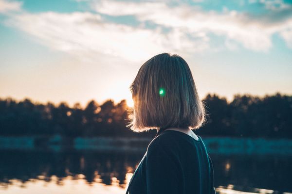 宮沢賢治が名付け親!花巻「イギリス海岸」とは?出現のタイミングは?のイメージ