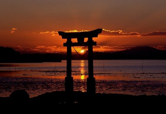 「三ツ石神社」は岩手の名称の起源?鬼の手形の伝説が残るパワスポ!のイメージ