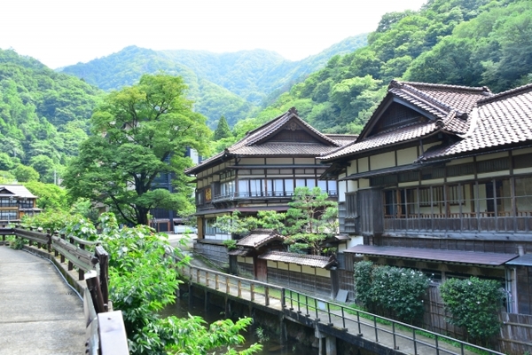 会津東山温泉「原瀧」は四季とせせらぎの音に包まれる旅館!大人の旅に!のイメージ