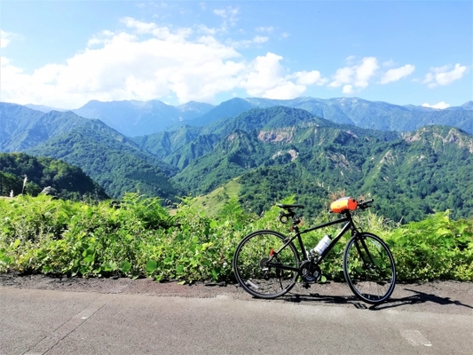 「飯豊山」の登山ルートを徹底解説!最短ルートや難所・山小屋情報など!のイメージ