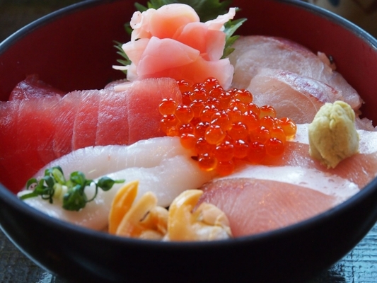 松島の絶品海鮮丼が有名な人気店BEST13!安いランチにもおすすめ!のイメージ
