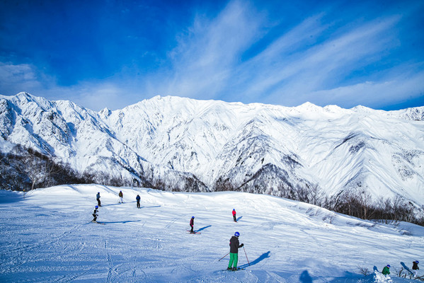 「箕輪スキー場」の積雪&ゲレンデ情報!レンタルや温泉・宿泊スポットも!のイメージ