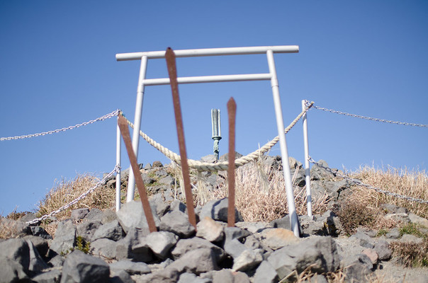 天孫降臨の地!神々の名峰「高千穂峰」の登山ガイド!初心者向けコースは?のイメージ