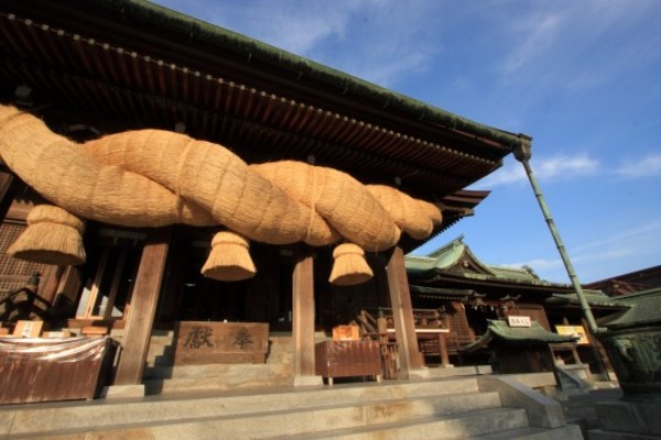 「諏訪神社」は長崎の伝統祭りくんちで有名なパワスポ!御朱印やお守りも!のイメージ