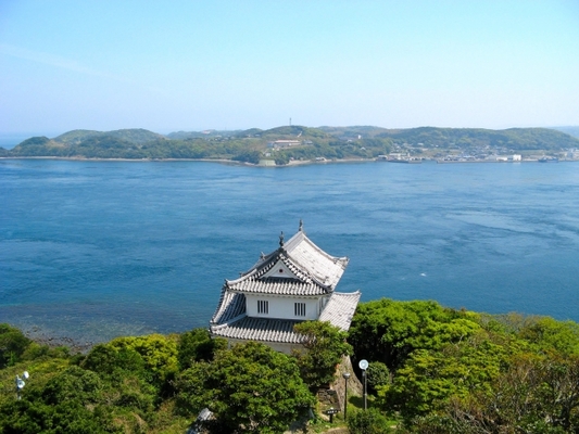「平戸城(亀岡城)」は港町に聳える長崎の名城!歴史や観光の見所を解説!のイメージ