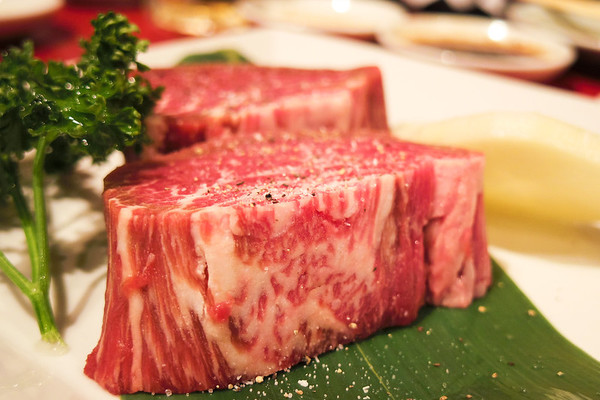 「焼肉竹林」で職人が厳選した九州黒毛和牛を堪能!人気メニューを解説!のイメージ