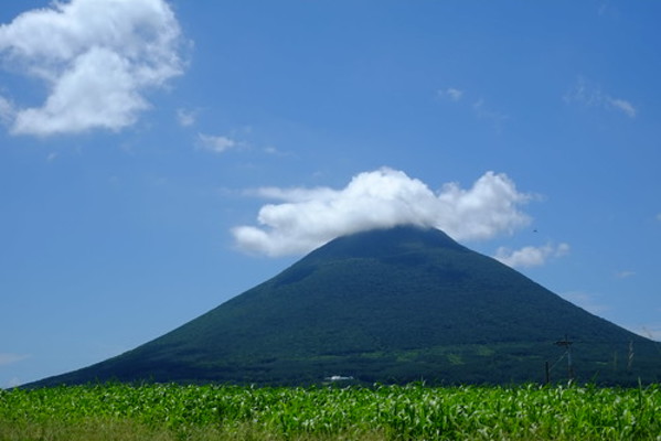 美しい名峰「開聞岳」を登山!ルートの詳細や所要時間&難易度を解説!のイメージ