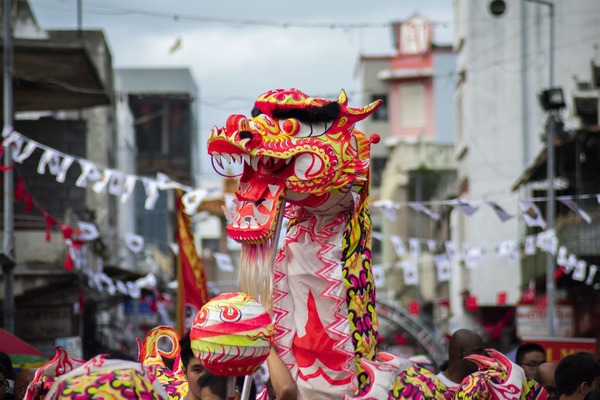 諏訪神社の秋季大祭「長崎くんち」とは?祭りの歴史や楽しみ方を解説!のイメージ