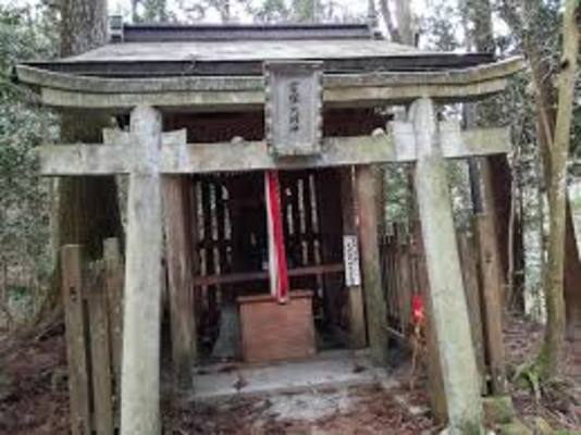 京都「首塚大明神」には平安の鬼・酒呑童子の首が眠る!心霊現象やご利益は?のイメージ