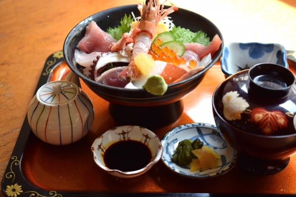 天草のおすすめ海鮮丼ランキングTOP23!新鮮なのに安くて旨い人気店は?のイメージ