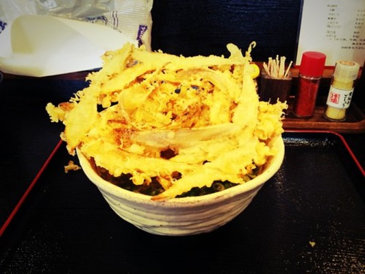 福岡名物グルメ「大地のうどん」のごぼう天が旨すぎる!絶品メニューを調査!のイメージ