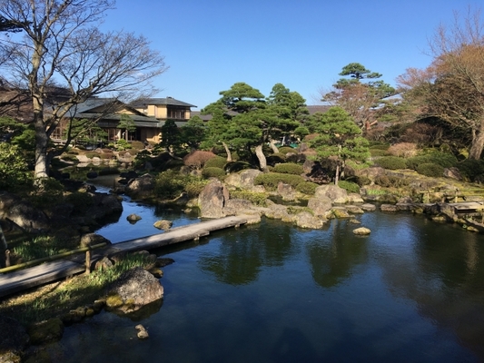 「由志園」で庭園散策と極上の郷土料理を愉しむ!牡丹の絶景はまさに圧巻!のイメージ