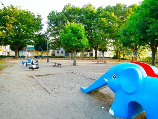 鳥取のおすすめ公園17選!大型遊具やアスレチックを子供と一緒に楽しもう!のイメージ