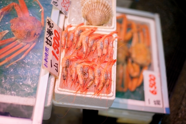 唐戸市場を訪れるおすすめの時間帯は?平日は営業している?楽しみ方を解説!のイメージ