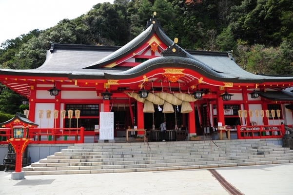 島根「太皷谷稲成神社」へ千本鳥居を潜って参拝!御朱印やご利益を解説!のイメージ
