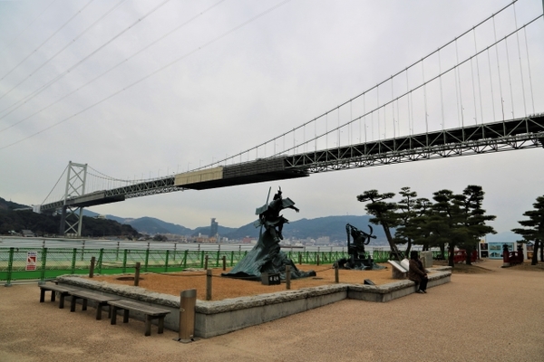 下関「みもすそ川公園」は大河ドラマゆかりの地!大砲のレプリカは迫力満点!のイメージ