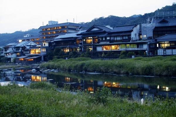 三朝温泉のおすすめ旅館ランキングTOP22!絶景露天や家族風呂も!のイメージ