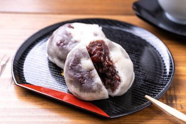 岡山名物「大手まんじゅう」とは?食べ方や東京で買える場所ものイメージ