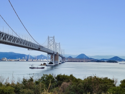 【瀬戸大橋】デートにも最適!ライトアップやドライブなどロマン溢れる見どころ満載のイメージ