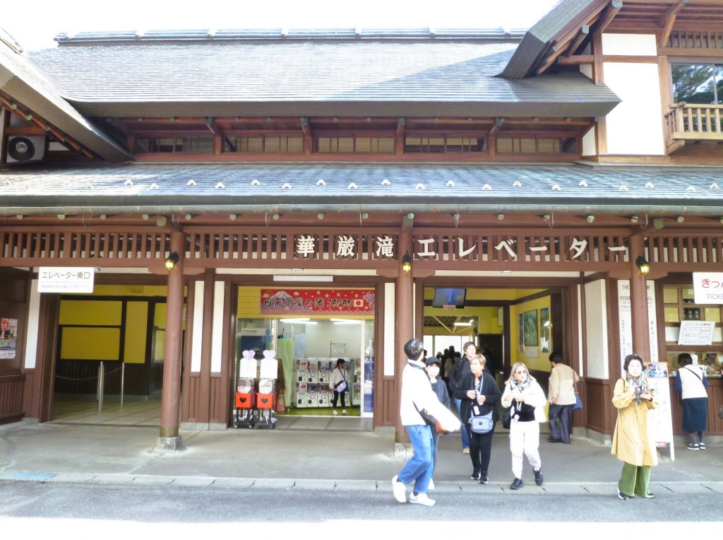 エレベーター乗り場