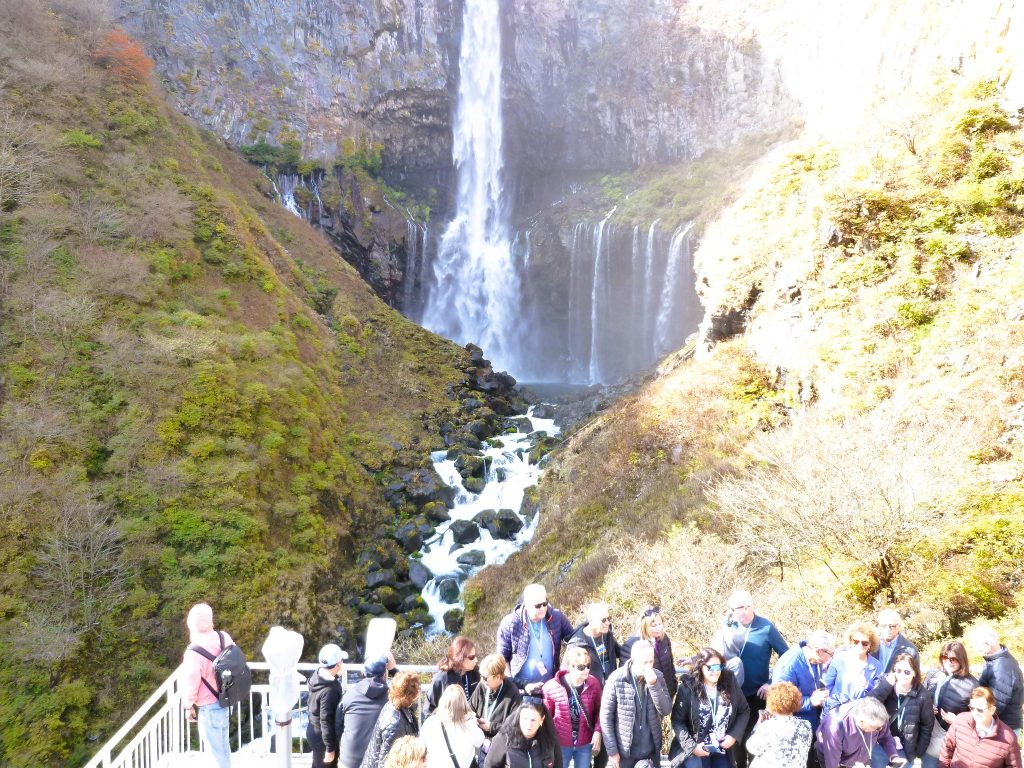 ツーリストと滝