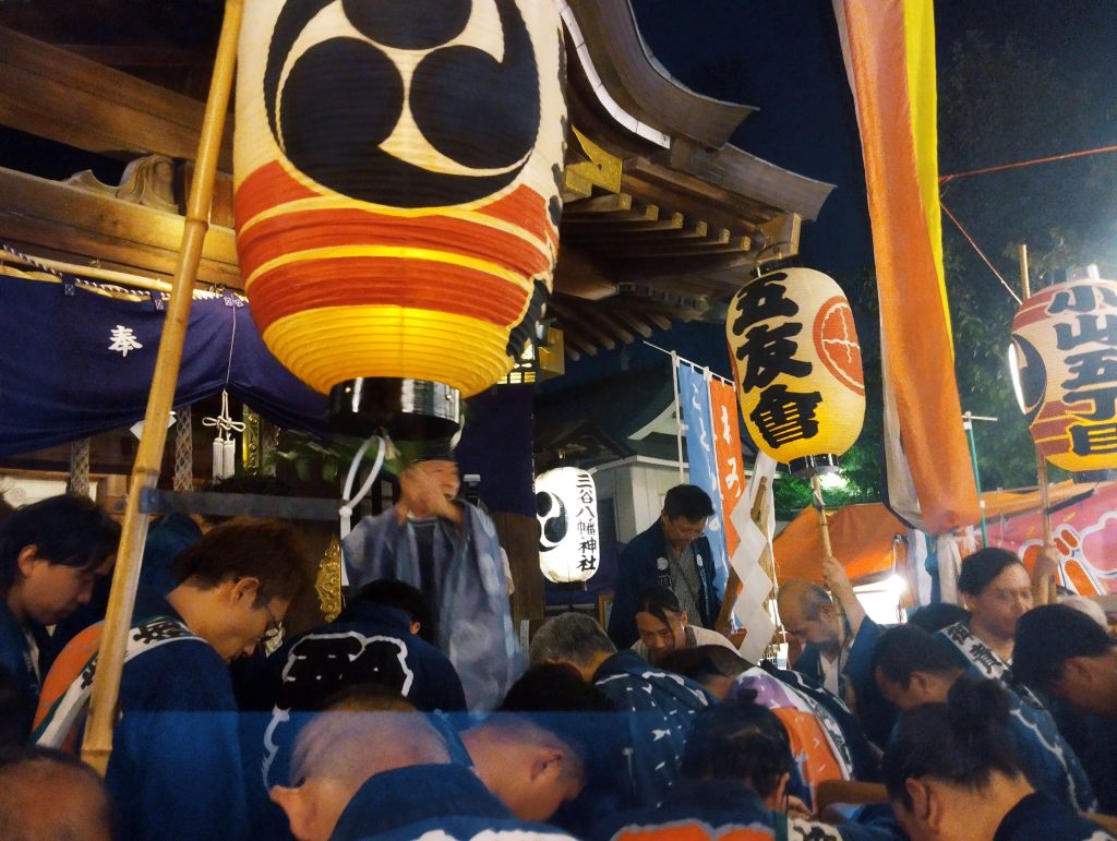 夜の神輿