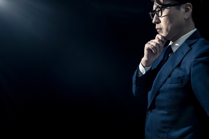 働かないおじさんとは?特徴と原因、組織がとるべき対策を解説 | オンライン研修・人材育成 - Schoo(スクー)法人・企業向けサービス